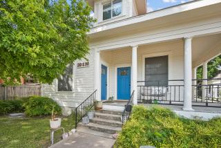 Cozy Townhome in UT Austin, Walk to Campus, Football & Moody Center - 0