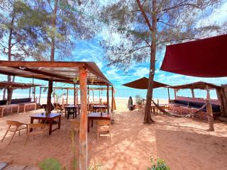 Surf Wave Hotel - 2