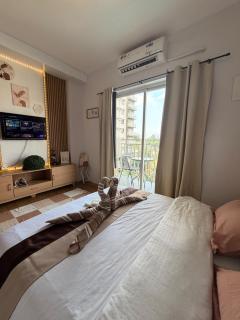 Studio unit with balcony Near Roxas night market - Dávao - 9