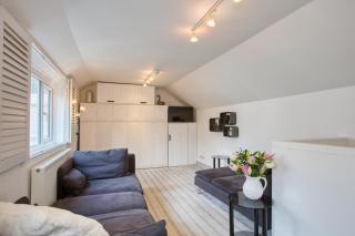 Beer Village Hideaway | King Bed, Sea Nearby - 6