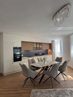 Prémium 4 szobás apartman erkéllyel, parkolóval - 2