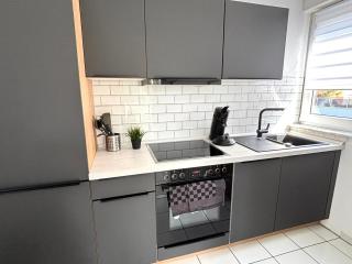 TOP Monteurwohnung, 4 Einzelbetten, Küche, Parkplatz, Nähe Stuttgart, HYRA Living - HN03 - 5