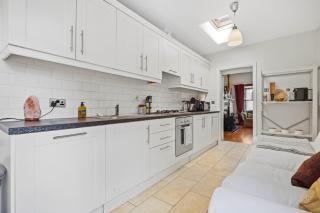 Charming 2-BR Cottage 3 minutes from Aviva Stadium - 1