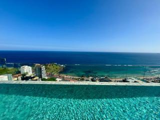 Apê na Barra, piscina no rooftop com vista para o mar - 0