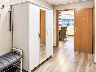 Apartment Komfortable Ferienwohnung in Werdum by Interhome - 1