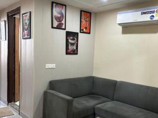 Cozy 1-Bedroom Apartment in Zirakpur with City View - 2