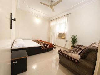 Krishna Apartment Homestay - Entire 3BHK flat - full ac - Varanasi - 9