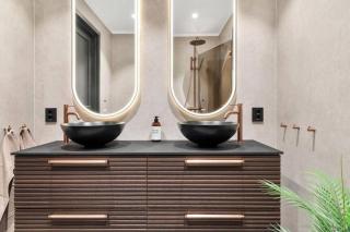 Lofoten Cabin, Glass Winter Garden, Sea-View Jacuzzi - 6