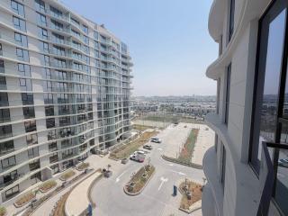 Prime Sea View 1BR on High floor - Bay Residences tower - 1