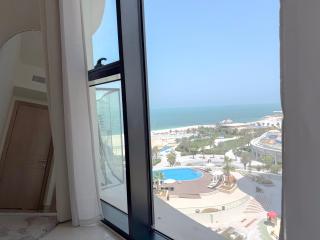 Prime Sea View 1BR on High floor - Bay Residences tower - 8