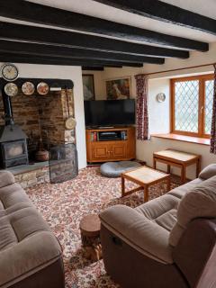 Hoggs Park Farmhouse - 9