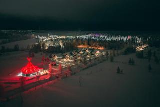 Aurora Pyramid Glass Igloos - 8