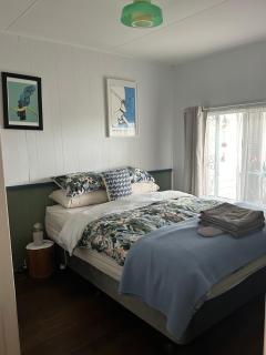 Wylah Cottage for a Peaceful Bruny Island Escape with Water Views, Fireplace & Wallabies - 3