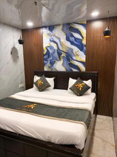 Hotel Solaris Retreat Malviya Nagar by The Arrow - 8