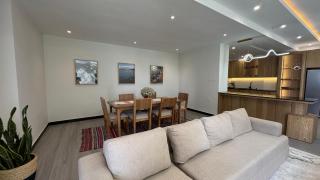 2BR Near Downtown & Airport - Secure, Peaceful - 8