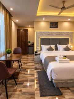 Hotel Signature Transit by Tranquil Group - 2