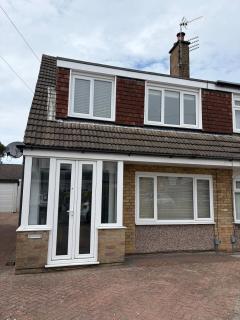 Formby Beach-Golf- Train & Village- Sleeps 6 - 3