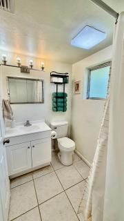 Tower View Pet-Friendly 2BR Retreat - 6