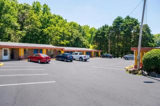 Lion Inn Albemarle By Hotel O Near US 52 - 5