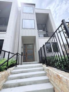 Modern luxury in historic downtown McKinney - 9
