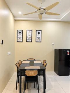 Dayang Homestay - 1