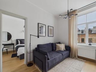 1BR Riga City Centre apartment, with bath & desk - Riga - 2