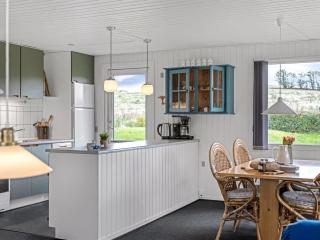 Holiday Home Hila - 900m from the sea by Interhome - 5