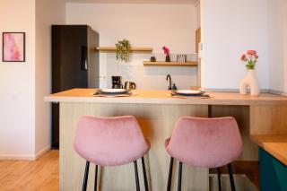 Charming 1BR Haven with a Balcony in Northern District - 6