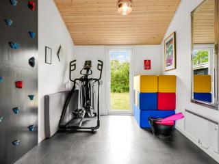 Holiday Home Ensio - 1-2km from the sea by Interhome - 2