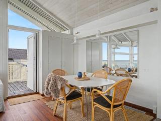 Holiday Home Diderik - 5m from the sea by Interhome - 4
