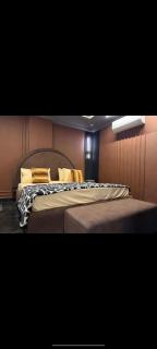 Two Bed Luxury Starlight Apartment - 4