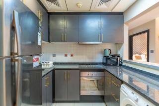 RH- City Living in Style, Large 1 BR with open Terrace, Dubai Marina - 1