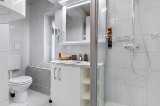 cosy 2 room apartment sleep 4 private parking - 1