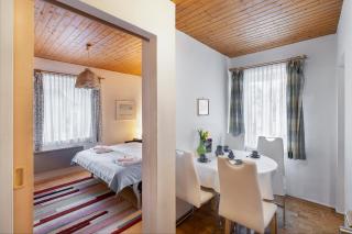 cosy 2 room apartment sleep 4 private parking - 6