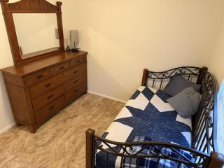 Quiet in the Country 3 Bedroom on 5 acres w Mtn View - 2