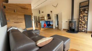 Charming One Bed property in Easter Crompton - 7