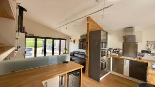 Charming One Bed property in Easter Crompton - 2