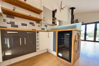 Charming One Bed property in Easter Crompton - 1