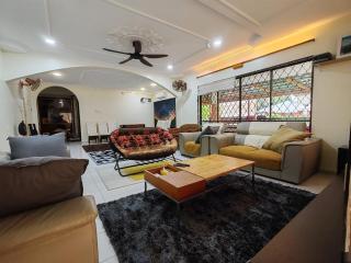 Indah Villa Pool Homestay, Batu Gajah - 7