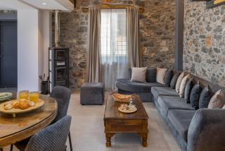 Noema Stone House - 4