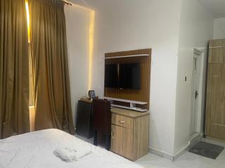 Asake Hotel & Suites - 0