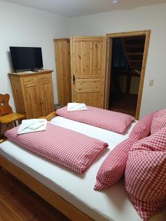 2 Bett Zimmer Rosenrot - 1