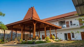 Omah Ati Guesthouse Syariah - 0