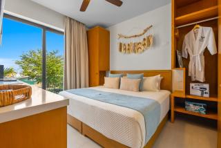 Oceanview 2BR condo with pool - 8