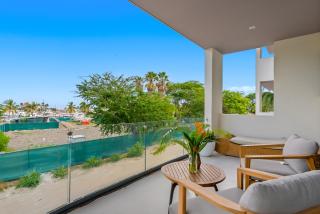 Oceanview 2BR condo with pool - 2