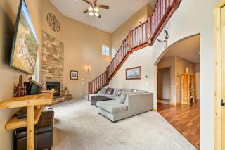 Rustic Forest Retreat - 9