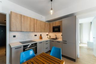 New Build Distillery Apartment by Rentez - 6