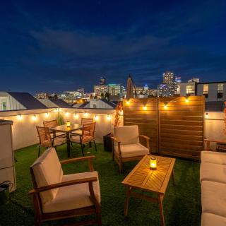 Capital Hill Rooftop Escape - 1