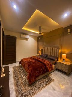 Signature 2 Bed Stay l DHA l Self Check-in - 1