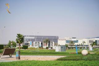 2BR with Balcony in Yas Island with Pool View - 1
